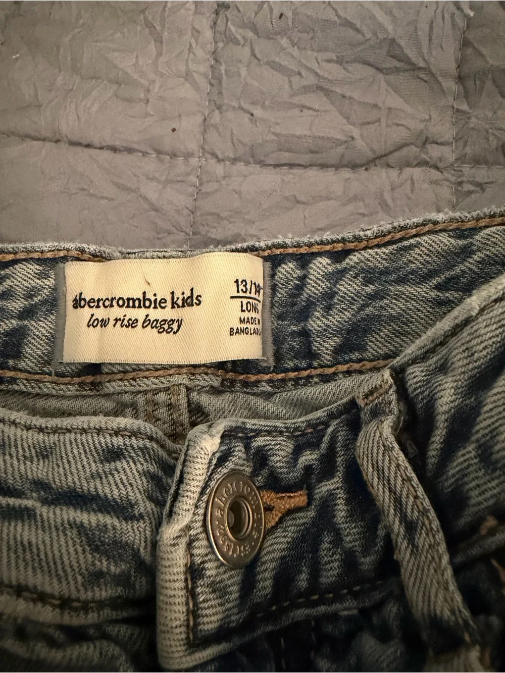 Abercrombie kids Light Low Rise Baggy Jeans with Bows Girls Size 13/14 Long